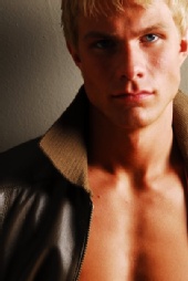 Josh Olsen - Headshot