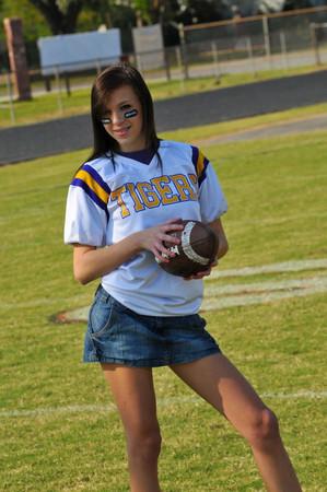 kenzie - MOST RECENT PHOTOSHOOT!!!.. hair color is a little bit lighter than this!!