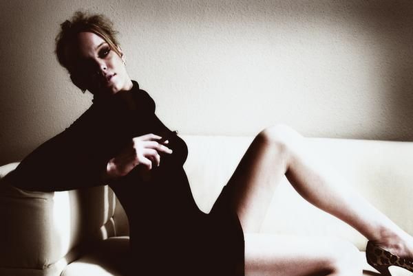 Amberly Kay - Kicked Back