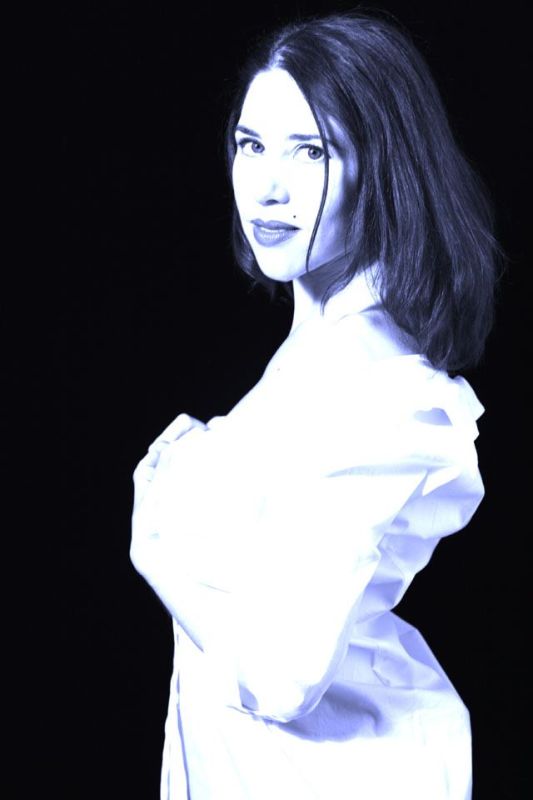 Lisa Claire - White Shirt