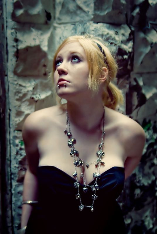 Sarah Nich - Factory