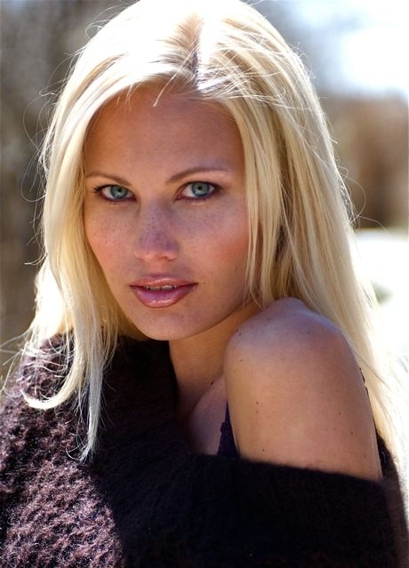 Angela Madonis