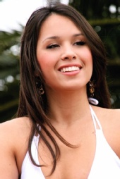 Jessica Love - Kris Babao Photography