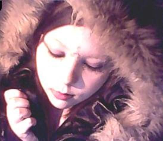 Mia - Face Shot Modeling Coat