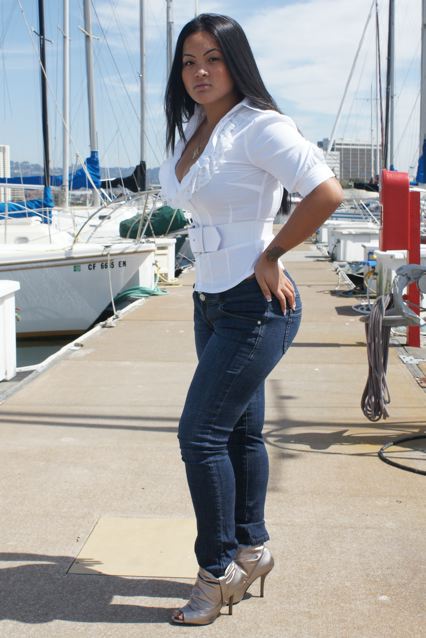 Miss Bay Area - Tara body shot jeans profile