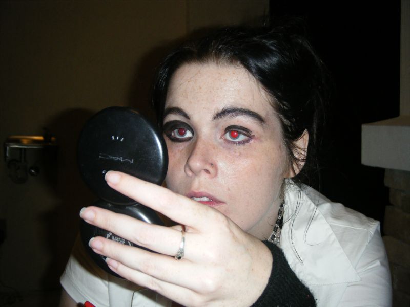 Gothic Goddess - Getting ready