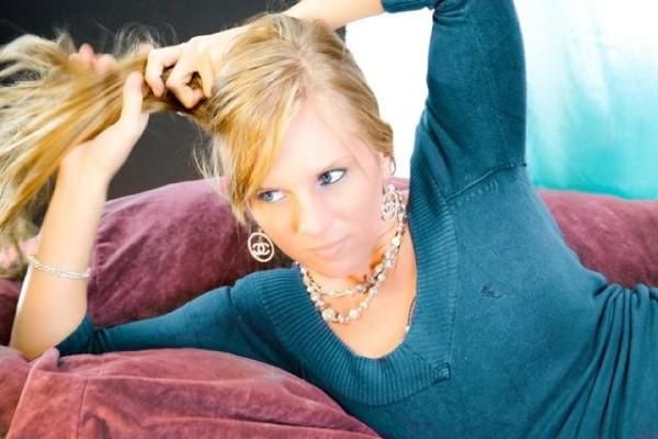 Hollisterbabe2406 - getting ready for a party