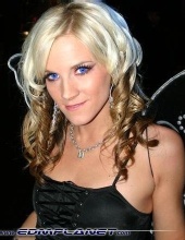 Missgaprincess - Go-Go dancing for EDMPLANET