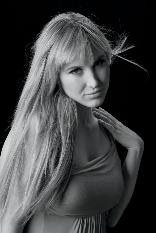 Camryn - B/W