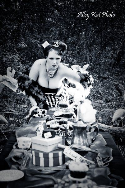 ShawnaBonna - The QUEEN of Hearts of Alice in Wonderland!