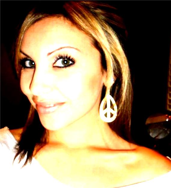 Ashley - Random Headshot