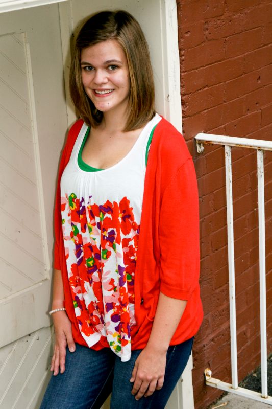 Allison Walker - Headshot 