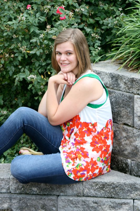 Allison Walker - Headshot 