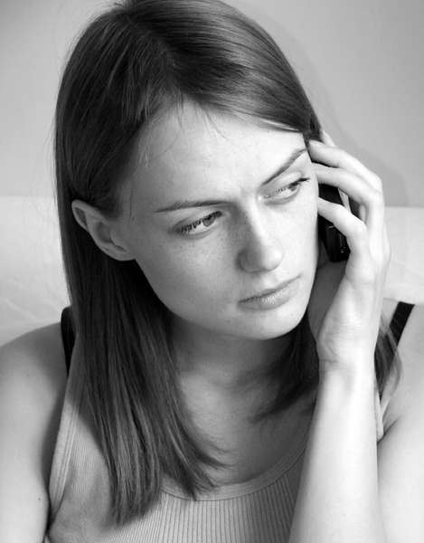 Laura null - On the phone