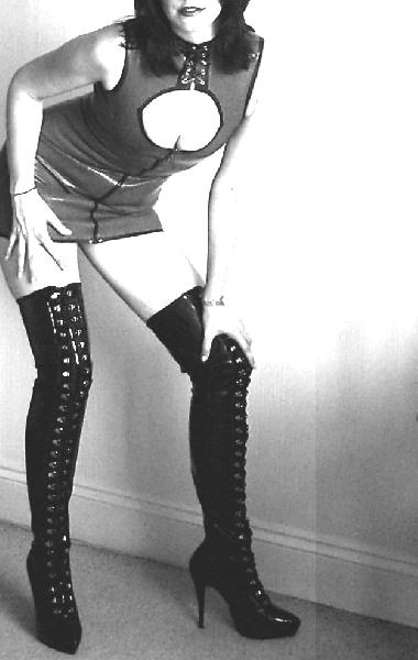 Freesia - Fetish/latex