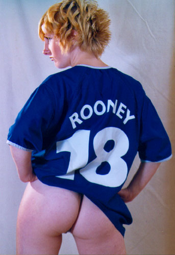 Nic Rooney - top