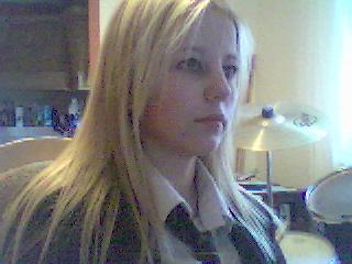 Barbie_1314 - me wit ma hair normal soz bout ma eyes on this 1