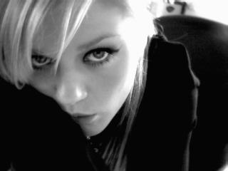 Megan - Black & White Shot