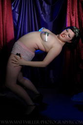 Ophelia Bitz - Bendy Ophelia Bitz!