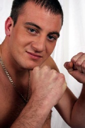 lee - poised and ready