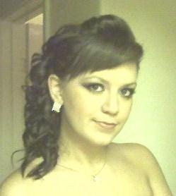 hollie - hair up