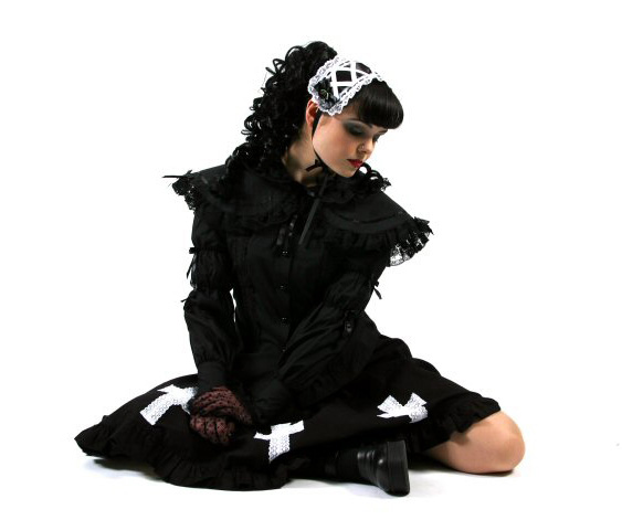 Lily Eyre - Gothic lolita