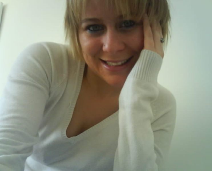 Nadine Carter - Chilling at home!