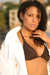Shawna - Swimsuit/Seductive