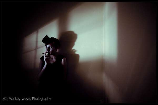 Evelyn Rouge - smoking