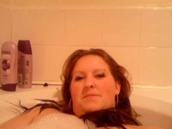 angel - in the bath