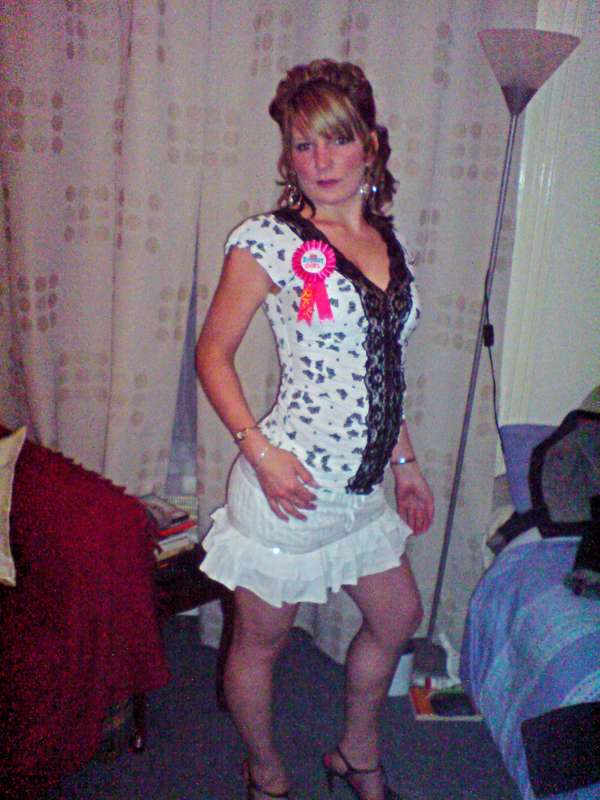 twinkletoes82 - Me posing.