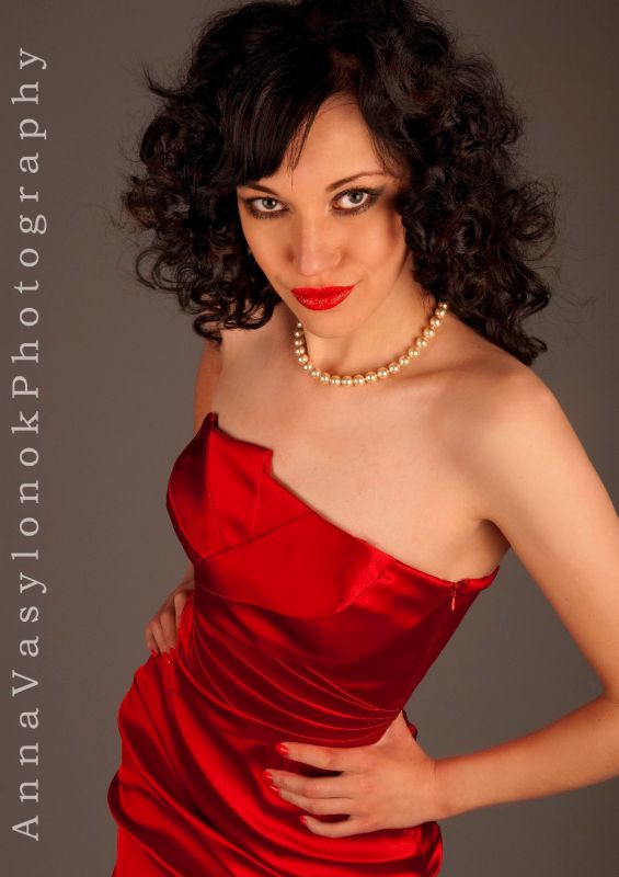 IrynaB - Lady in Red