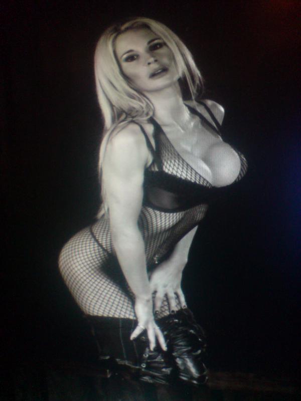 Barbi - black n white, defined, toned athletic