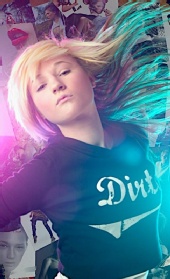 Alice Green - Dirty Shirty Clothing