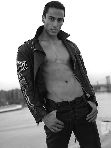 Loui - European Nude