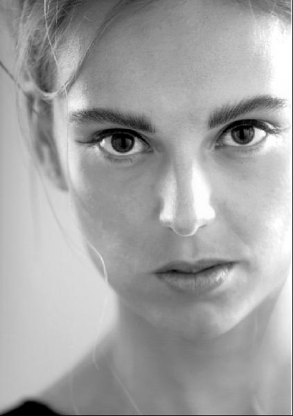 ewuna - portrait