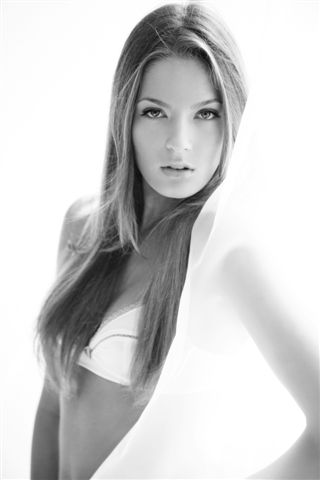 Laura U