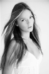 Laura U