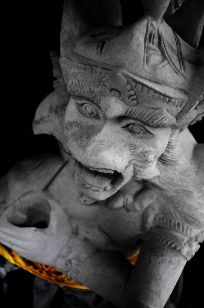 Shahman - Bali Statues