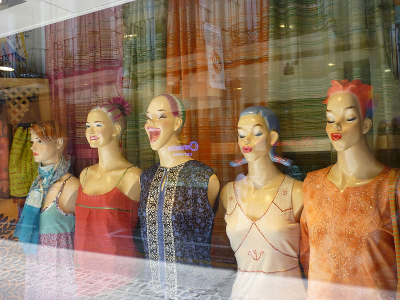 La vida por delante - better keep it as a secret