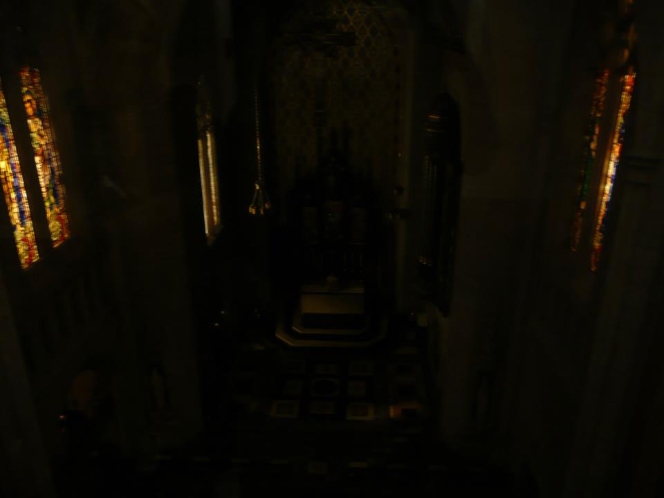 Kai - All's quiet in the cathedral...