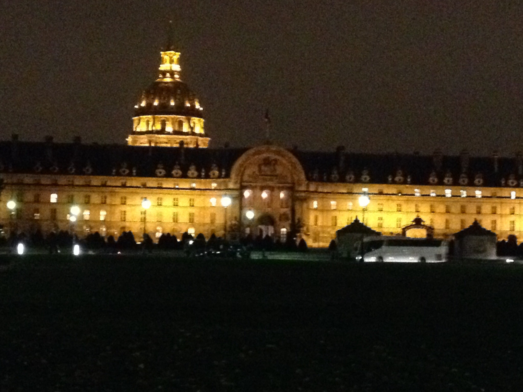 Eric Ouellette - Paris at night 