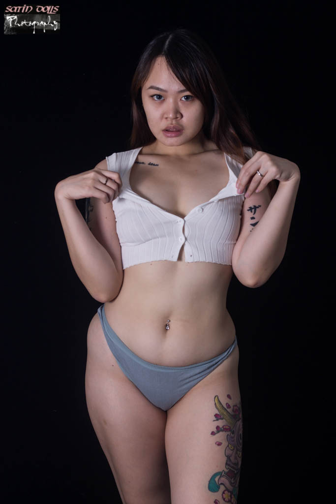 Yukari Gray & White Studio 